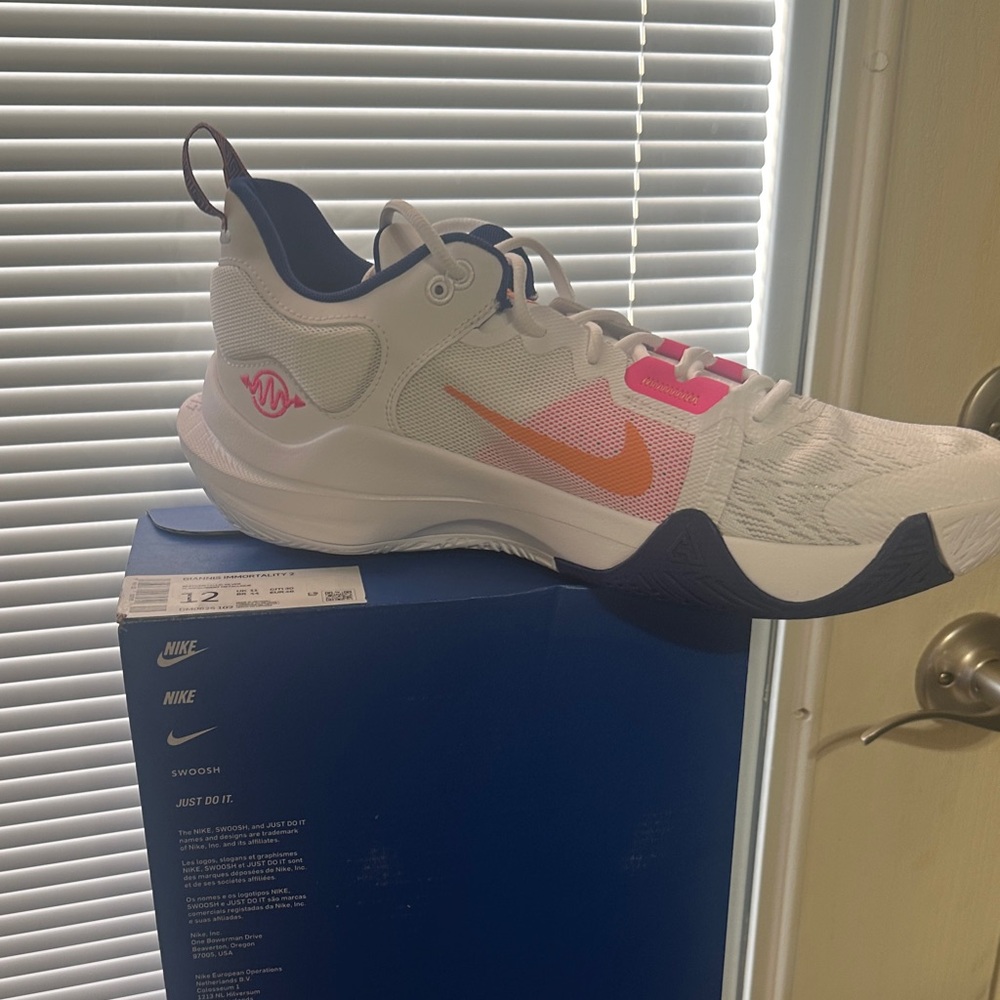 Nike Mens White and Orange Athletic Shoes